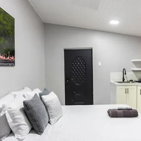 Tonys Guest House-3