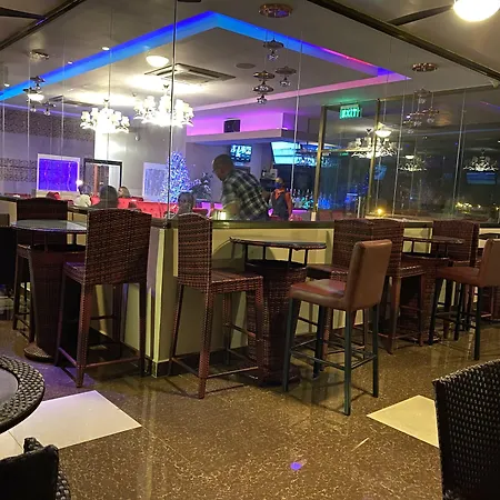 Grand Diamond Hotel Trinidad-2