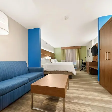 Holiday Inn Express Trincity By Ihg-2