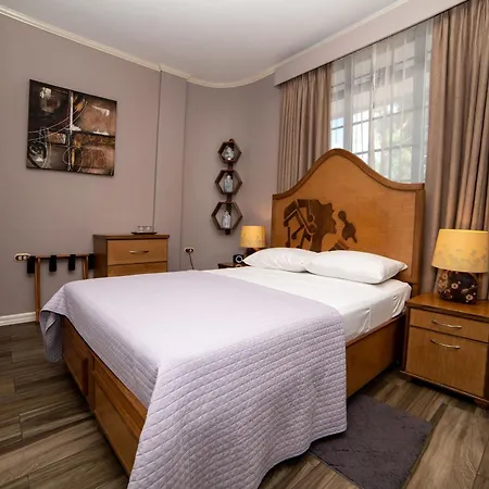 Culture Crossroads Inn-2