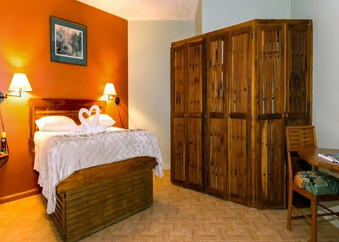 Shepherd'S Inn Crown Point