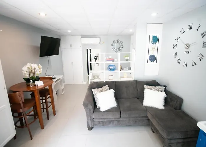 Pet friendly Stacys Place #3 Studio Apartment Port of Spain