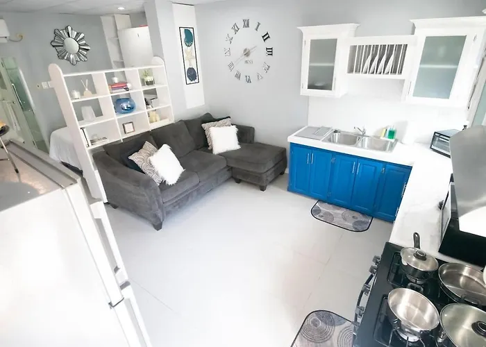 Pet friendly Stacys Place #3 Studio Apartment Port of Spain