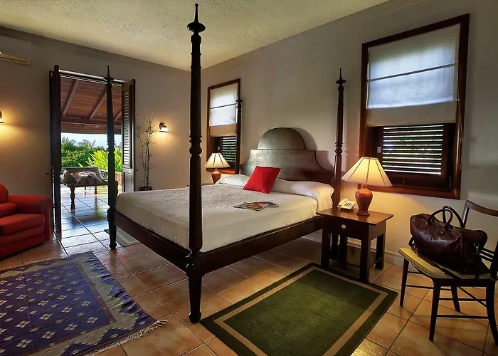 Black Rock hotels near Mount Irvine Bay